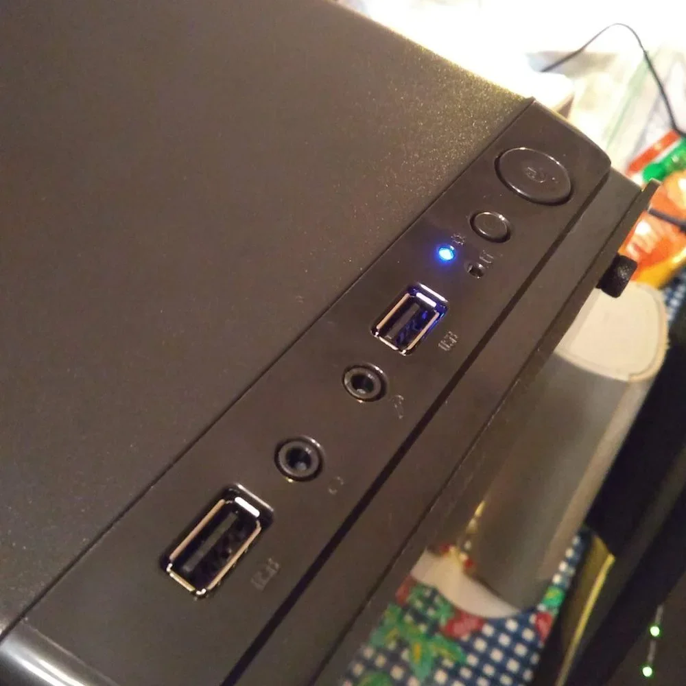 Custom Built Desktop Computer Ryzen 5, 8GB RAM, GT710 2GB, 500GB SSD *Open Box*